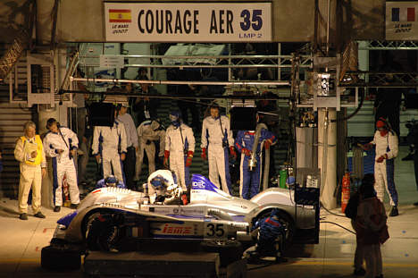 Et af de natlige pitstop for Courage Aer teamet.
(Foto: Motorsporten.dk)